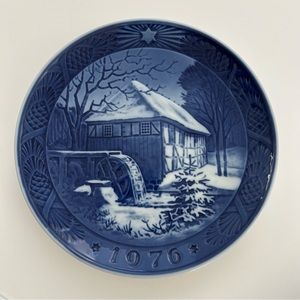 🔻🔻🔻Vintage 1976 Royal Copenhagen Christmas Plate – Water Mill